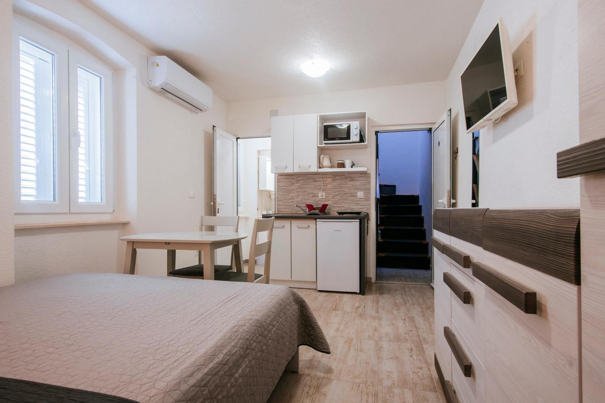Ema House Apartman